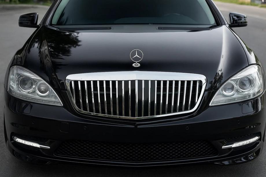 Mercedes S-class W221 2005-2013 Front Grille Maybach V1 (2009-2013) Image