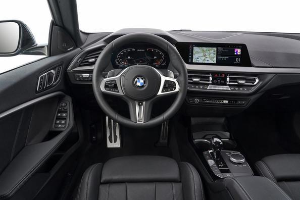Overview compact sedan of the BMW 2 Series Gran Coupe Photo 10