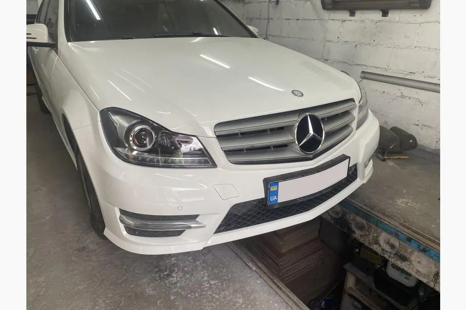 Mercedes C-class W204 2007-2015 LED Headlights (2011-2015, Set of 2) Photo 2