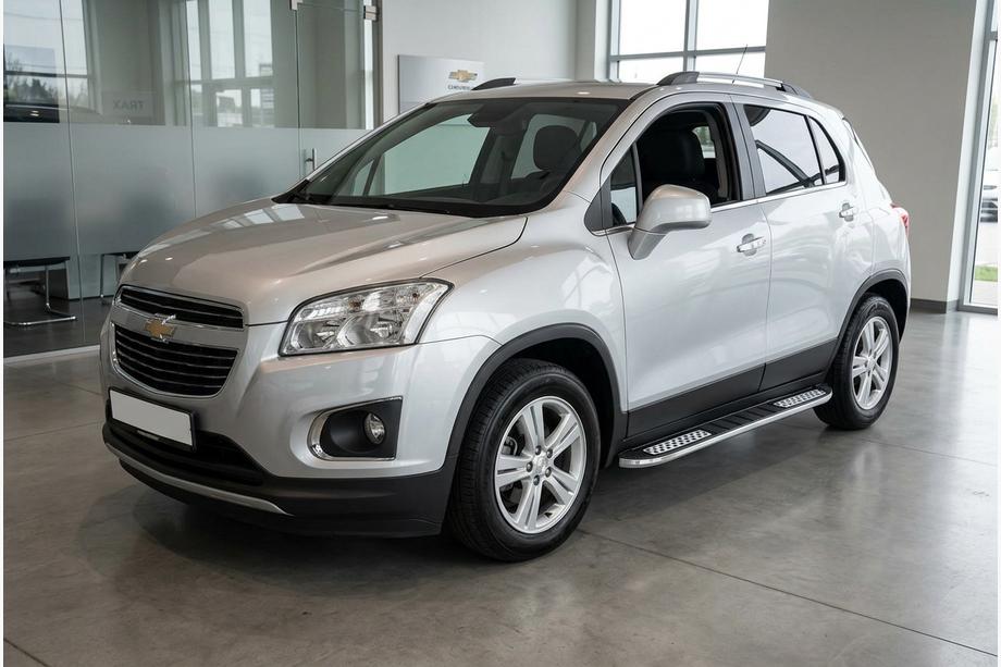 Chevrolet Trax 2012-2023 Side Steps Tayga V2 (2 pcs, Aluminum) Image