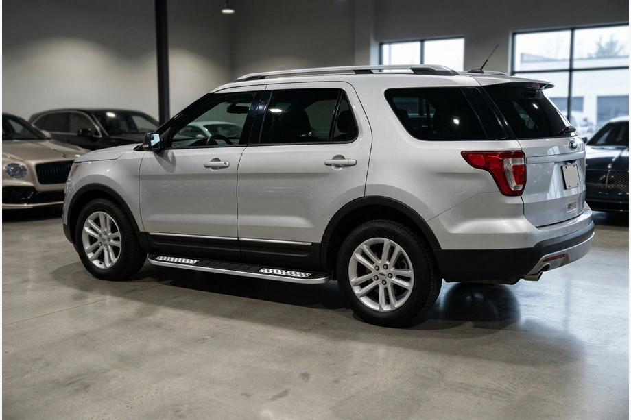 Ford Explorer 2011-2019 Side Steps Tayga V2 (2 pcs, Aluminum) Image