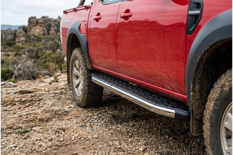 Ford Ranger 2007-2011 Side Steps BlackLine (2 pcs, Aluminum) Photo 1