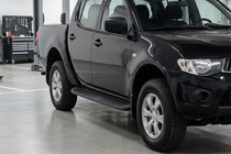 Mitsubishi L200 2006-2015 Side Steps Tayga Black (2 pcs, Aluminum) photo 1