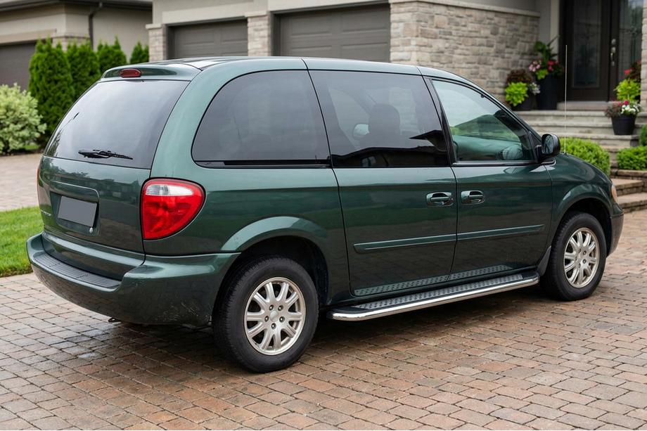 Chrysler Voyager 2001-2007 Side Steps Maydos V2 (2 pcs, Aluminum) Image