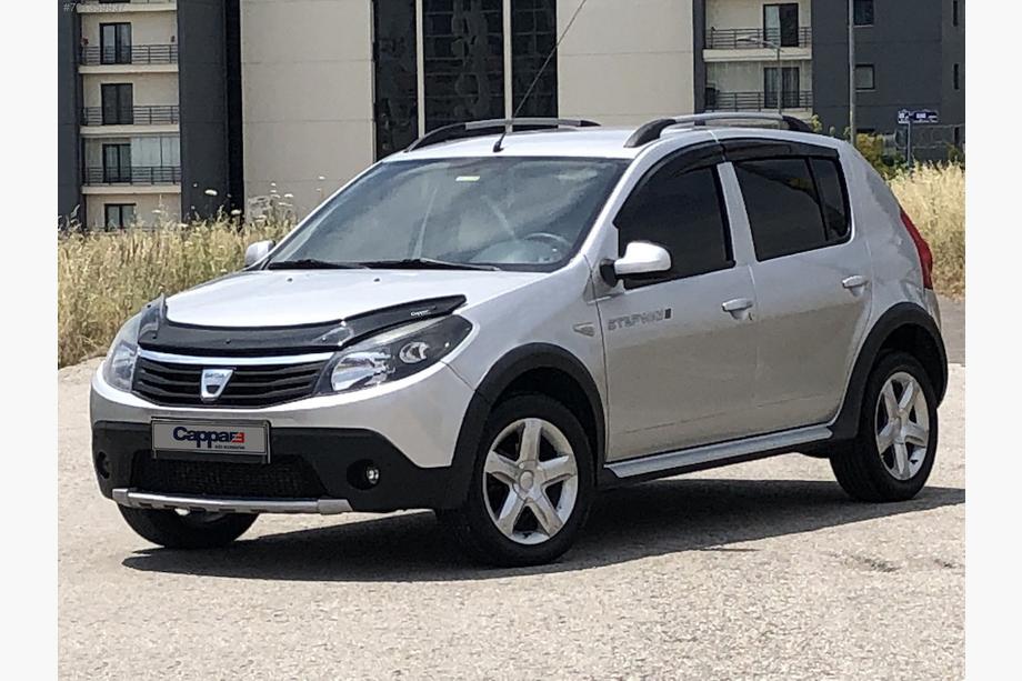 Dacia Sandero 2007-2013 Hood Deflector (EuroCap) Photo 5