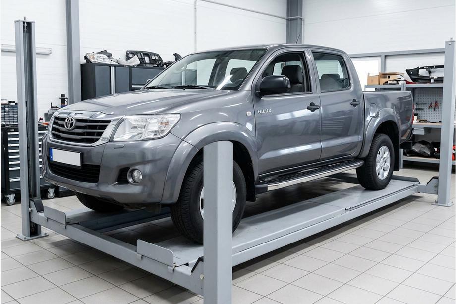 Toyota Hilux 2006-2015 Side Steps BlackLine (2 pcs, Aluminum) Photo 1