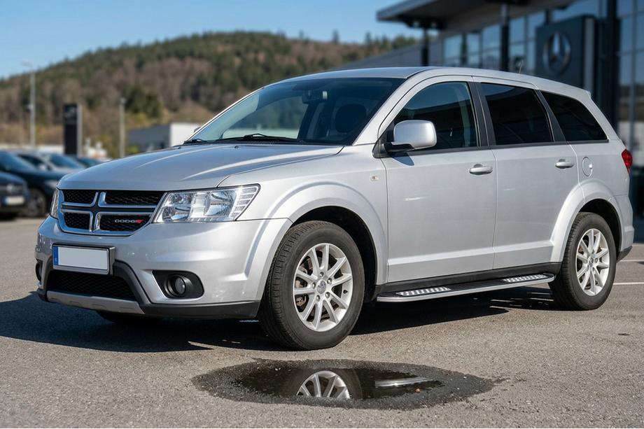 Dodge Journey 2008-2020 Side Steps Tayga V2 (2 pcs, Aluminum) Image