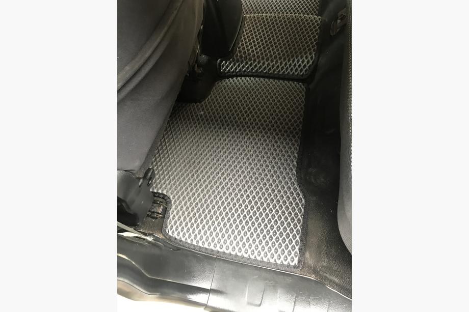 Suzuki Grand Vitara 2005-2017 EVA Floor Mats (black) Photo 3