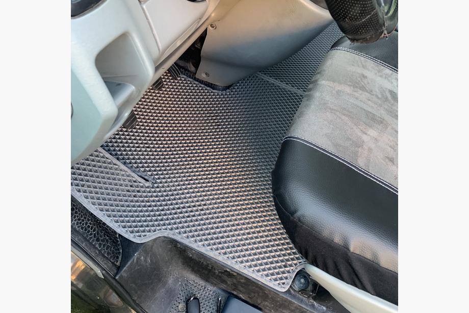 Renault Trafic 2001–2015 EVA Floor Mats (Gray) 1 + 2 Image