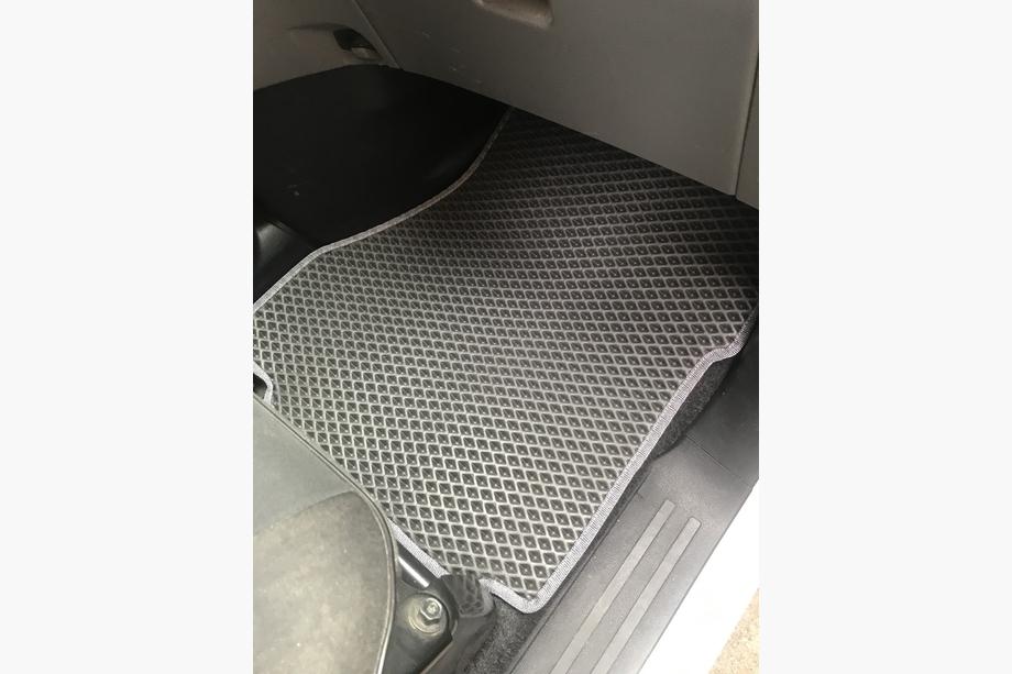Nissan NV200 2009- EVA Floor Mats for Electric (black) Photo 2