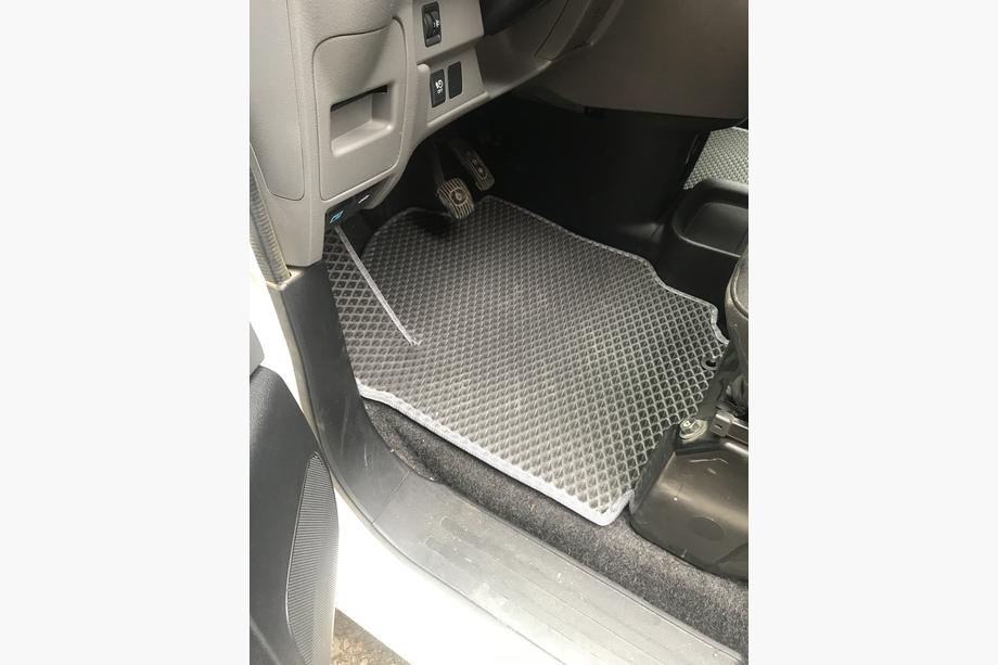 Nissan NV200 2009- EVA Floor Mats for Electric (black) Photo 3