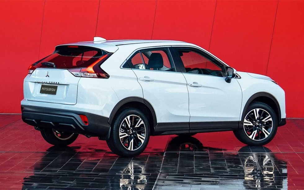 The updated crossover Mitsubishi Eclipse Cross is declassified