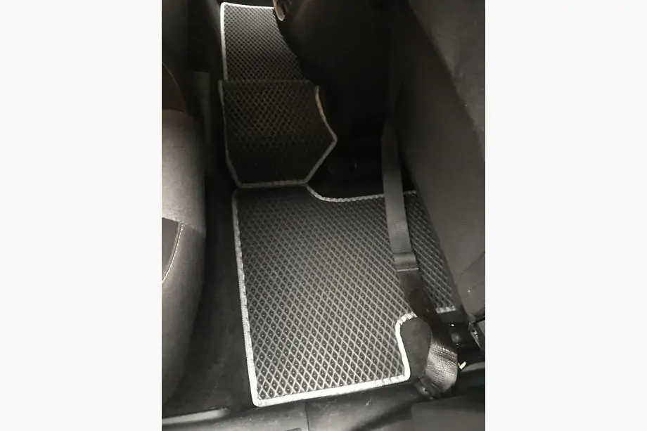 Jeep Cherokee KL 2013- EVA Floor Mats (black) Photo 3