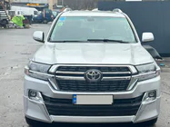Toyota Land Cruiser 200 2007-2021 Facelift conversion kit from LC200 2008-2015 to 2021 Executive photo 43