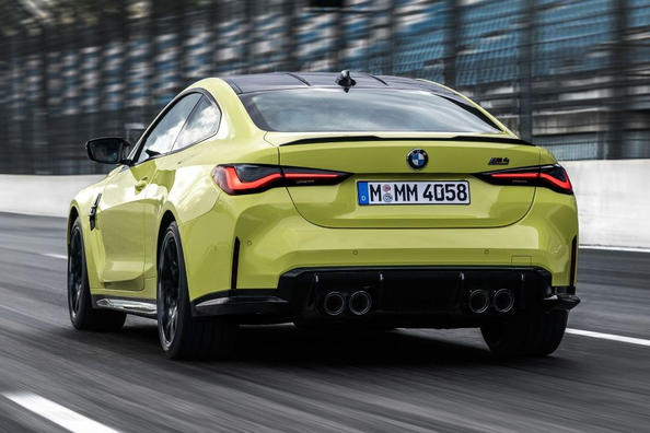 BMW M4 Coupe Photo 3