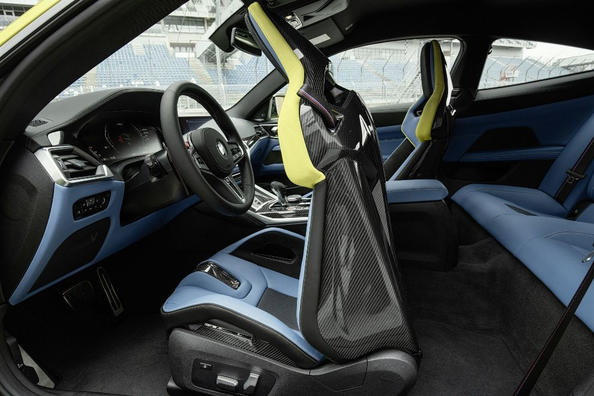 BMW M4 Coupe Photo 8