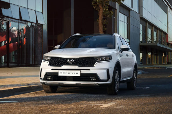 Overview of the fourth generation KIA Sorento crossover