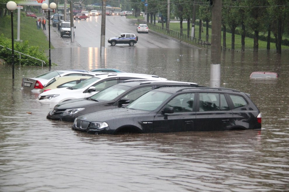 How to identify a car drowned