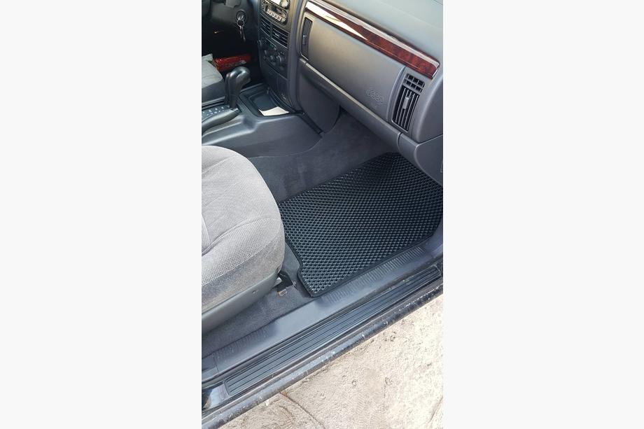 Jeep Grand Cherokee WJ 1999-2004 EVA Floor Mats (black) Photo 2