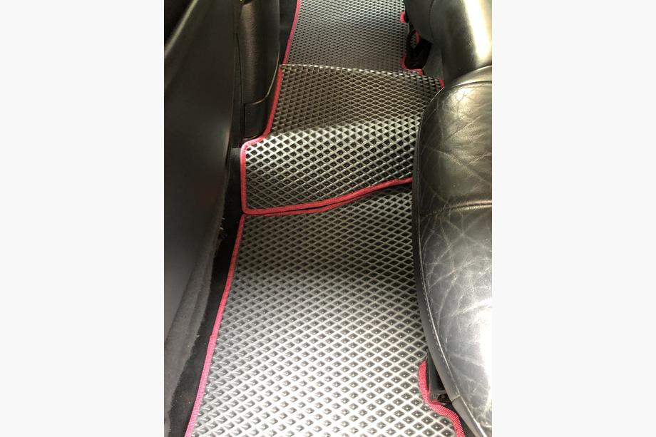 Jeep Grand Cherokee WJ 1999-2004 EVA Floor Mats (black) Photo 7