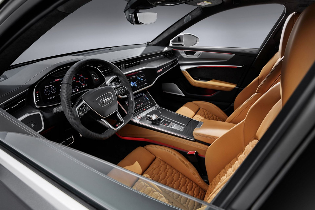 Review of the 600-horsepower all-wheel drive station wagon Audi RS6 Avant
