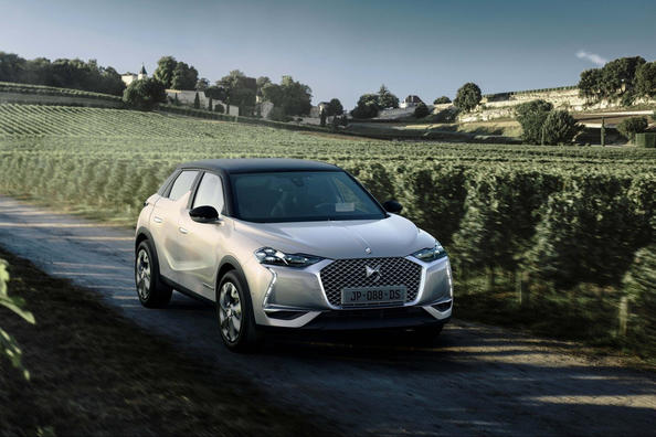 Electric modification of the urban crossover DS 3 Crossback E-Tense Photo 2