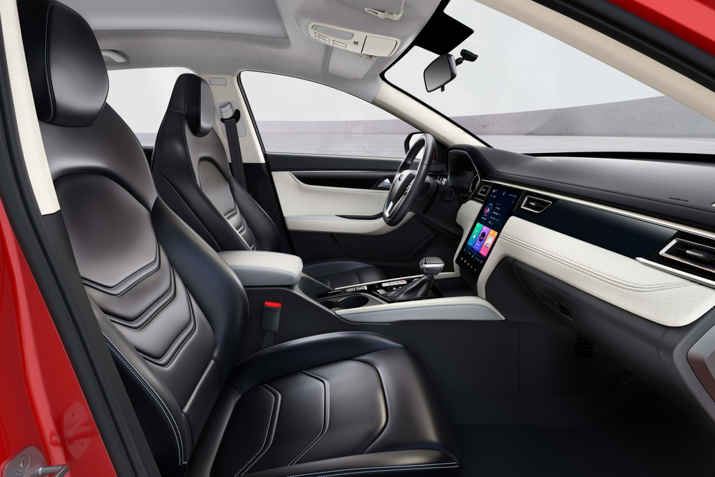 Skoda Octavia competitor has appeared on the Ukrainian market