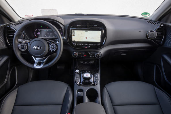 Subcompact electric crossover KIA Soul EV Photo 6