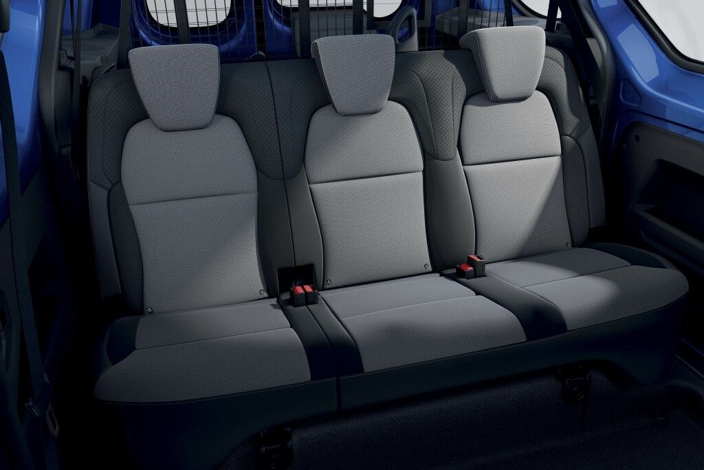 Review of the passenger compact van Renault Express