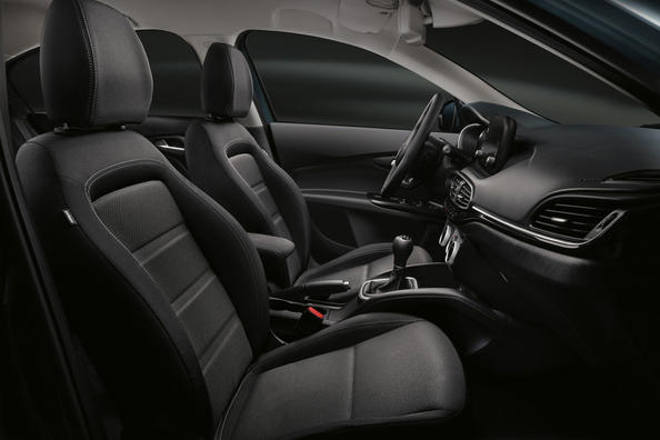 Updated five-door hatchback Fiat Tipo Hatchback Photo 8