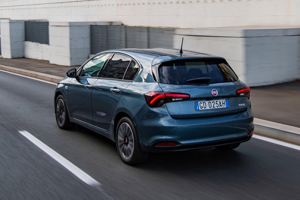 Updated five-door hatchback Fiat Tipo Hatchback Photo 6