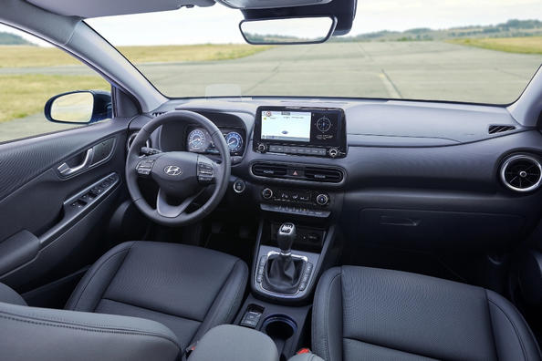 Updated compact crossover Hyundai Kona Photo 6