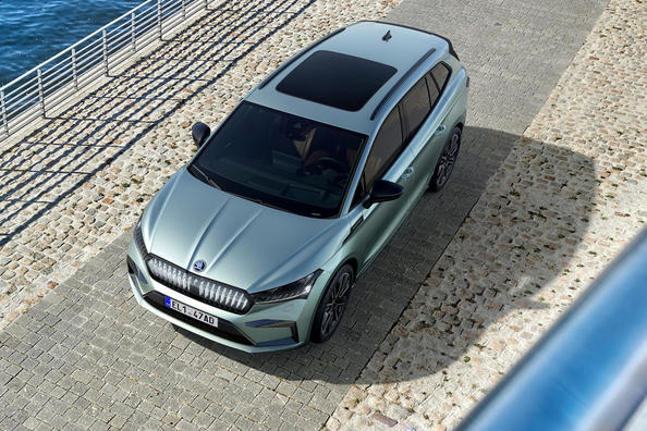 Skoda Enyaq iV electric crossover review Photo 4