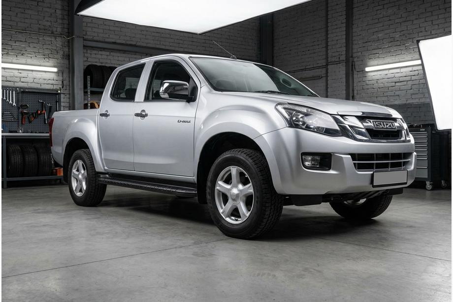 Isuzu D-Max 2011-2019 Side Steps Bosphore Black (2 pcs, Aluminum) Photo 1