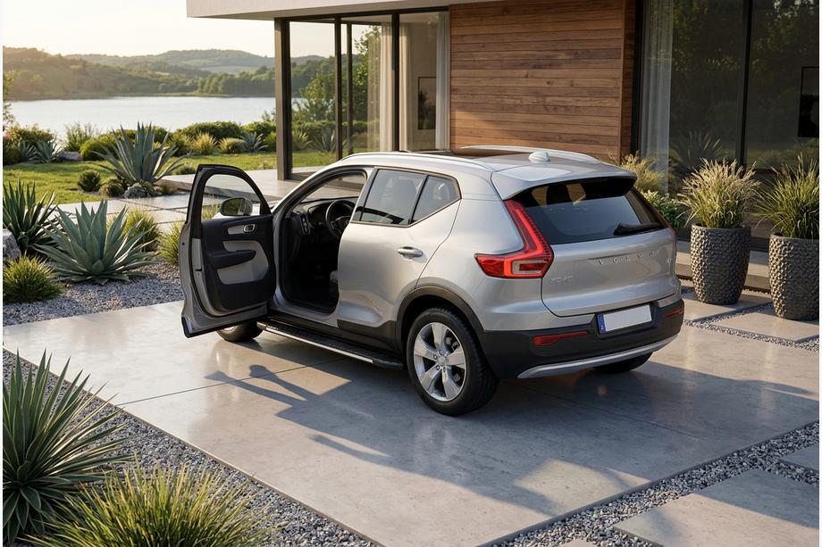 Volvo XC40 2018- Side Steps Bosphorus Grey (2 pcs, Aluminum) Image