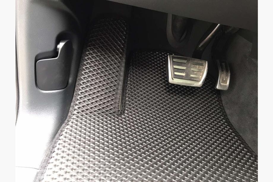 Audi Q7 2015–2026 EVA Floor Mats (black) Photo 2