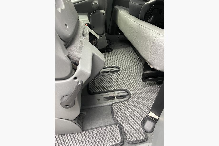 Chrysler Voyager 2001-2007 Floor mats (3 rows, EVA, Black) Photo 11