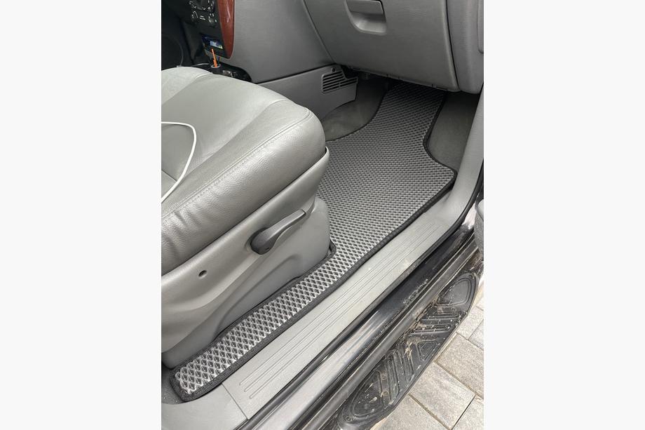 Chrysler Voyager 2001-2007 Floor mats (3 rows, EVA, Black) Photo 9