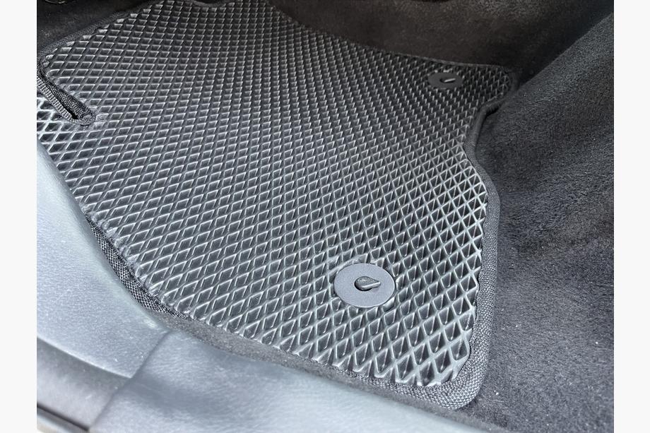 Nissan Leaf 2010-2017 EVA Floor Mats (black) Photo 2