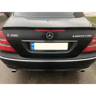 Rear emblem photo 2