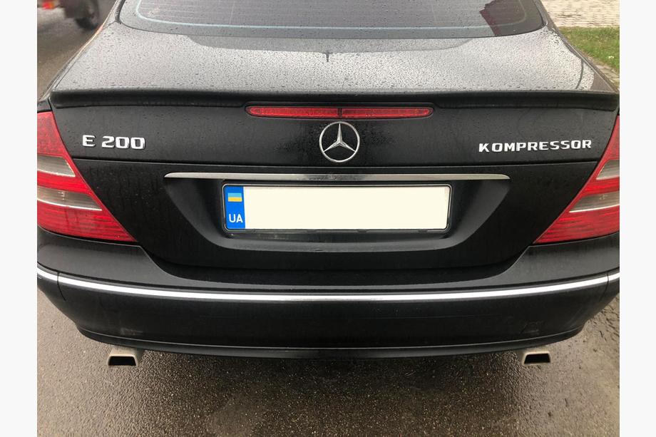 Mercedes E-class W211 2002-2009 Rear emblem Photo 2