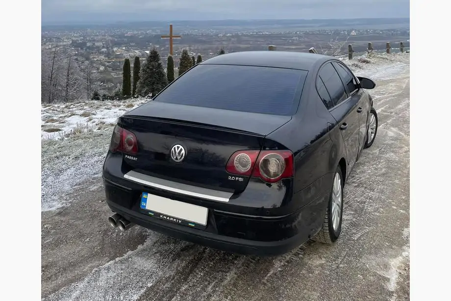 Volkswagen Passat B6 2006-2012 Spoiler LIP (Sunplex, black) (115.8cm x 6.3cm) Photo 1