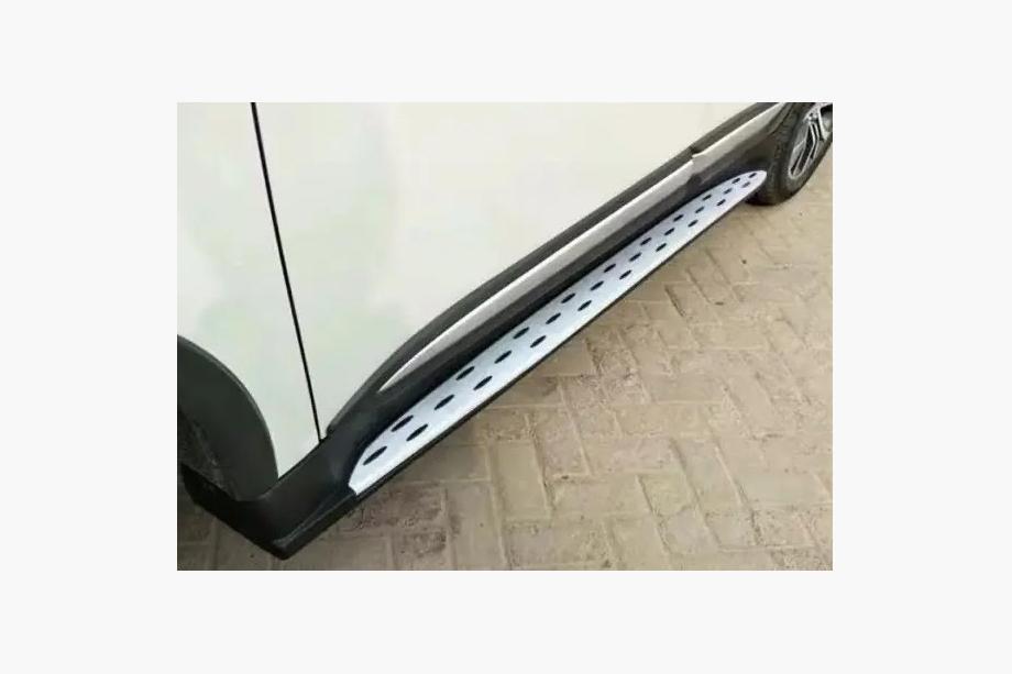 Mitsubishi Outlander 2012-2021 Side Steps V2 2016 (2 pcs, Aluminum) Image