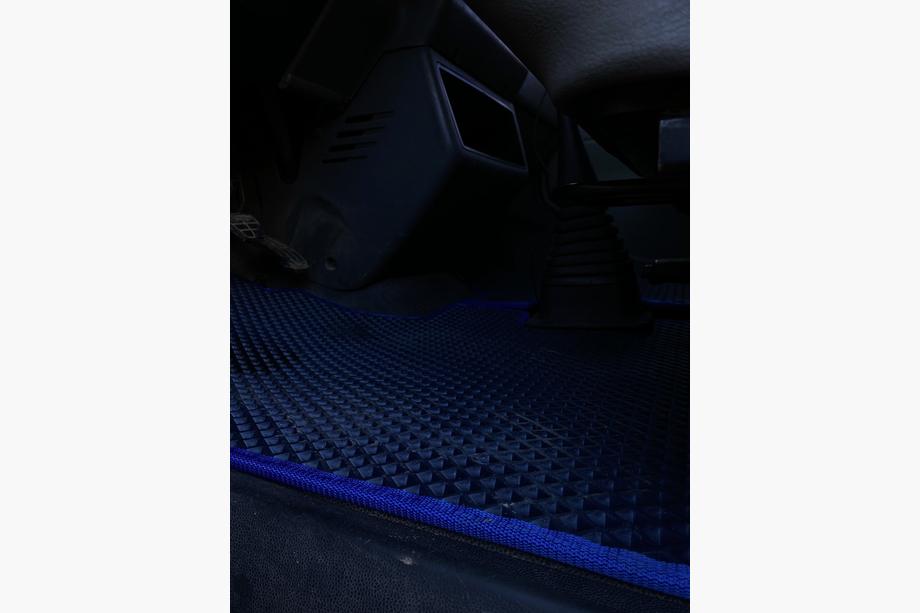 Volkswagen T4 Caravelle/Multivan 1990–2003 EVA Floor Mats (Blue) Photo 9