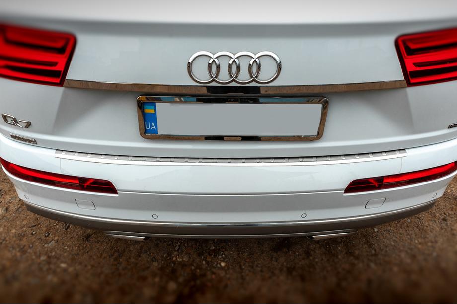 Audi Q7 2015–2026 Chrome trim above license plate (stainless steel) Image