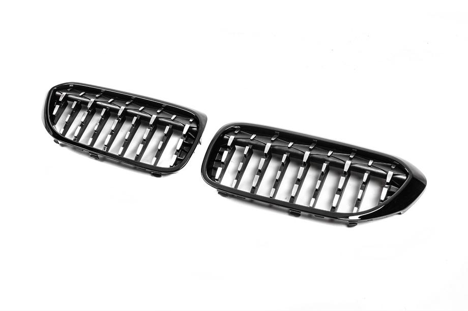 BMW 5 Series G30/G31 2017–2023 Diamond Silver V2 Grille Inserts (2017-2020, Black Trim) Photo 3