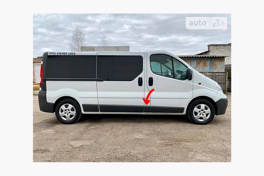 Renault Trafic 2001–2015 Original used door molding (R2) Image